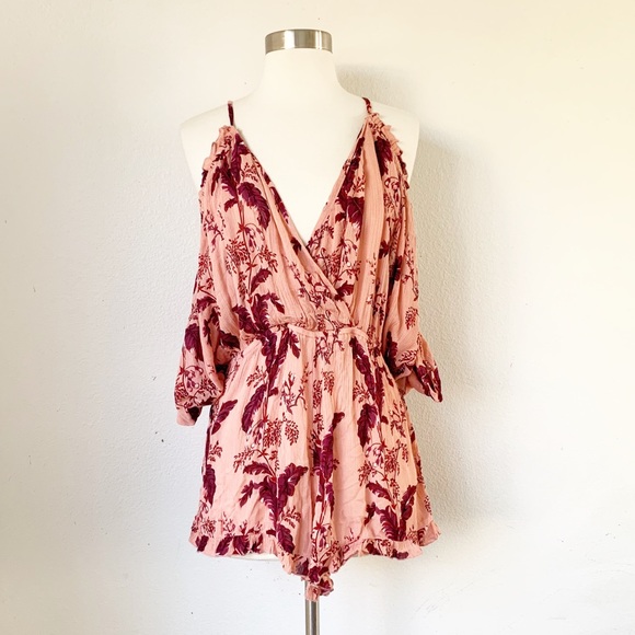 NWT Topshop Cold Shoulder Blush Playsuit Romper - Picture 1 of 8